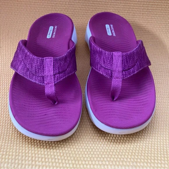 Skechers Go Walk Massage Fit Sandals Fuchsia size 8 - Picture 2 of 7